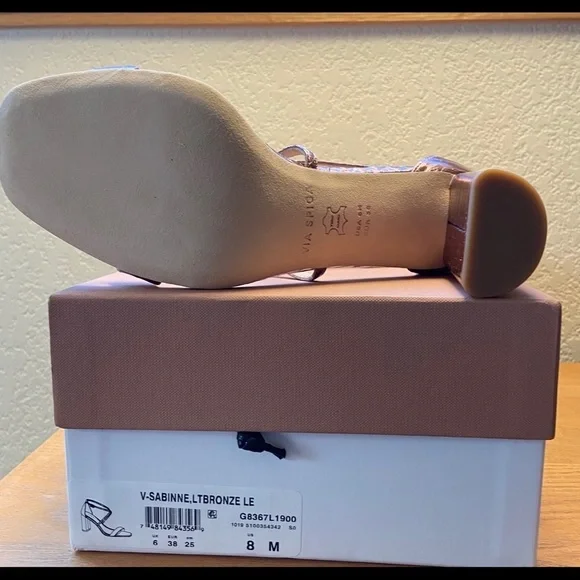 NIB-Via Spiga Metallic Strappy Leather Sandal - Picture 14 of 14